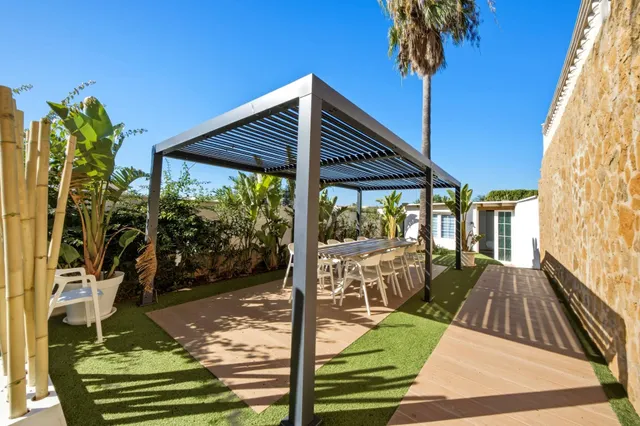 ESPECTACULAR VILLA CON PISCINA, 6 DORMITORIOS EN SUITE Y VISTAS AL MAR EN SA TORRE — 40
