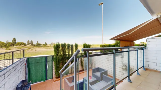 ESTUPENDO ADOSADO EN SUECA CON  VISTAS A MARAVILLOSOS PAISAJES — 6