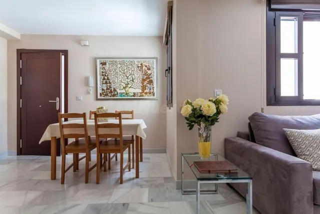 Centro Santa Catalina, junto Plaza Ponce de León. Excelente y coqueto apartamento de calidades se alquila. — 2