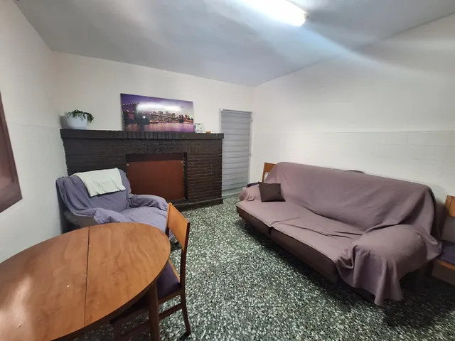 Amplia casa con 5 dormitorios, patio y planta baja ideal para garaje, negocio o proyecto — 25