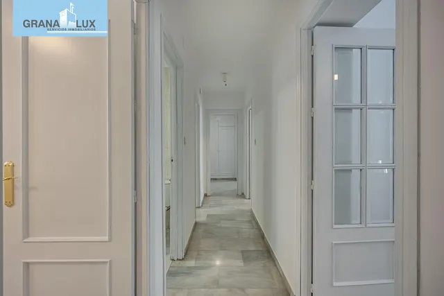 PISO JUNTO A RECOGIDAS — 18