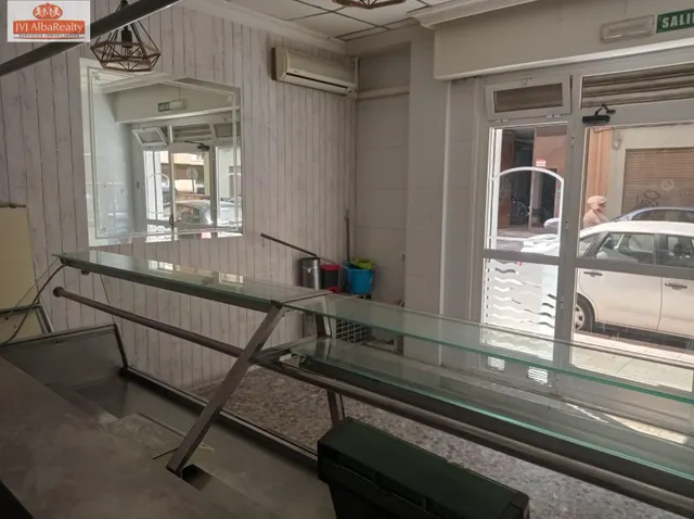 LOCAL EN VENTA ZONA ENSANCHE — 6