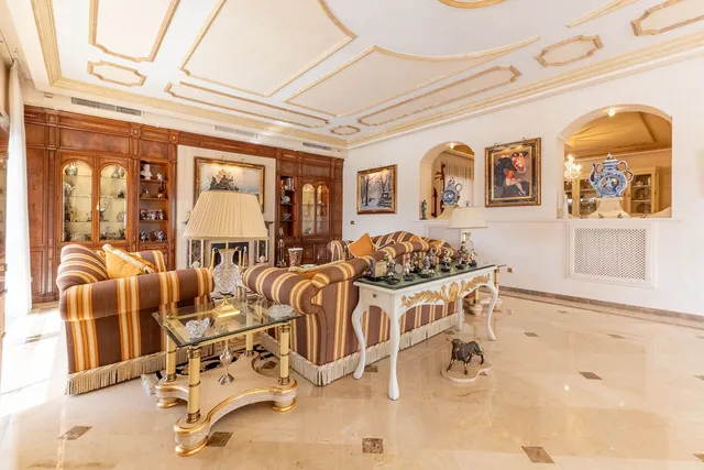Chalet 7 habitaciones 852m² en venta - Marbella — 6