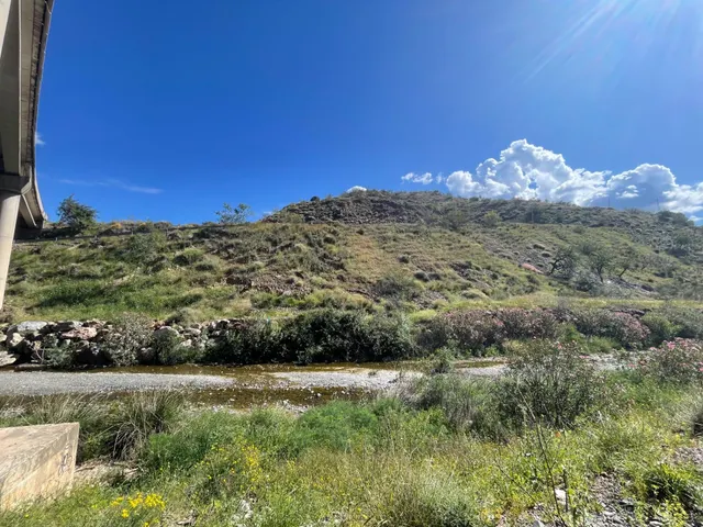 Se vende parcela rústica en los Montes de Málaga, junto a la carretera — 5