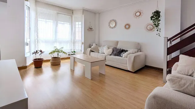 Vive junto al mar: dúplex exterior en Liencres listo para en