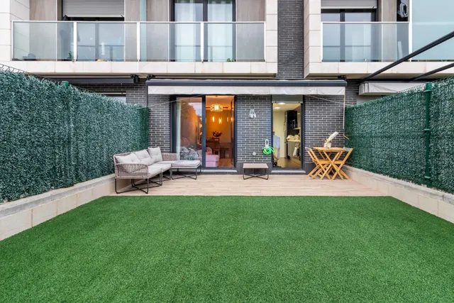 Bajo exterior con dos terrazas, garaje y trastero en urbanización con piscina y pista de tenis – San Román, Santander — 25