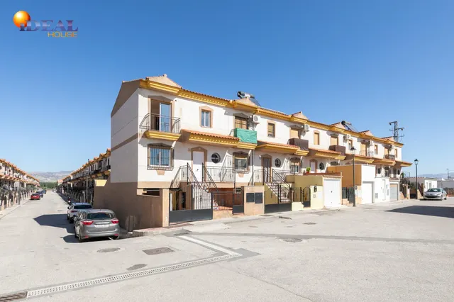 *  ¡Casa pareada con patio privado en Cijuela! Granada — 27