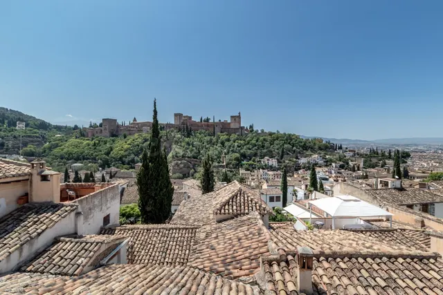 CASA CON VISTAS PANORÁMICAS A LA ALHAMBRA — 3
