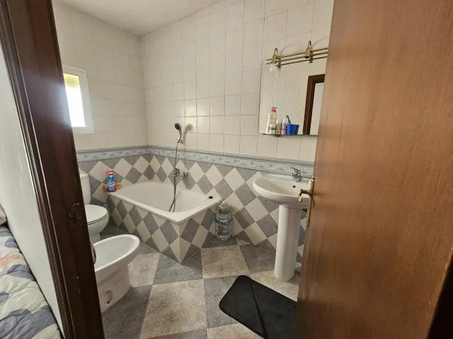 Casa de 5 dormitorios en Casarabonela con terraza y barbacoa — 18