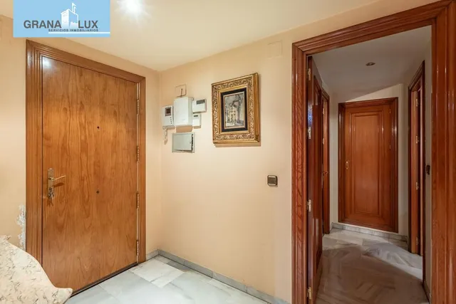 EXCLUSIVO PISO CON JARDÍN PRIVATIVO EN UNA DE LAS MEJORES URBANIZACIONES DE GRANADA — 41