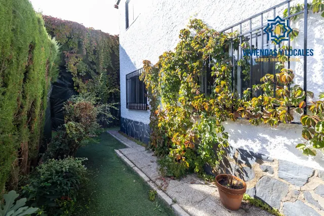 Preciosa casa en Ogíjares con piscina y jardín — 40