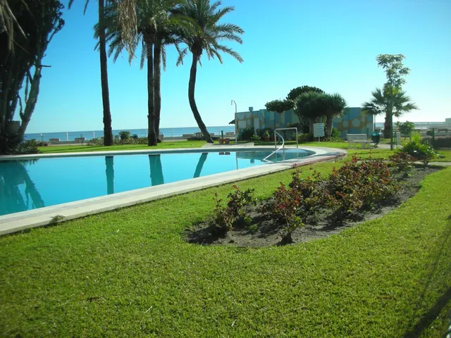 Estudio 50m² en venta - El Bajondillo — 35