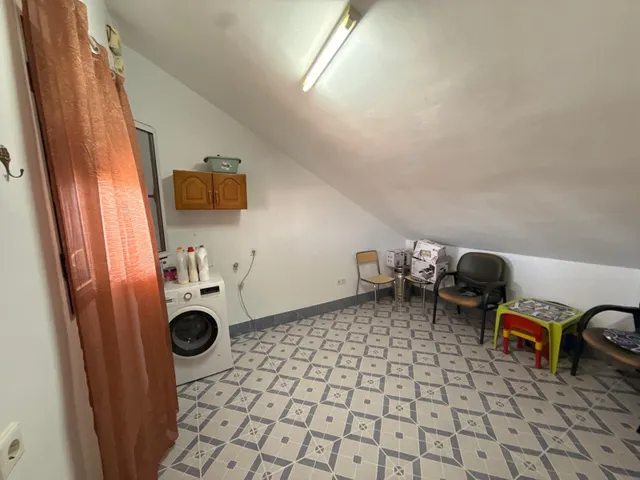 AMPLIA CASA DE DOS PLANTAS + BUHARDILLA Y AZOTEA EN SANTA CRUZ – A SOLO 15 MINUTOS DE CÓRDOBA — 38