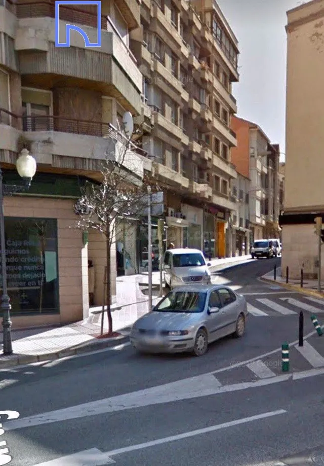 Local Comercial en Zona Centro; 650€ — 8