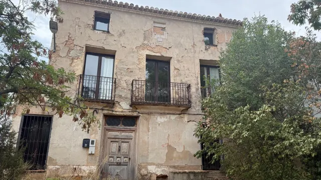 Amplio Chalet en Iglesia San Juan de Requena