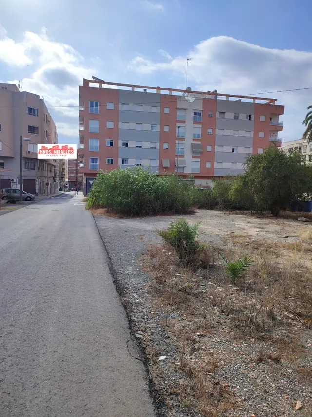 Se vende casa con Terreno en La Marina — 8