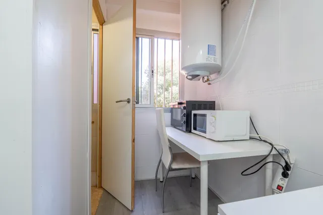 Piso de 5 dormitorios ideal para INVERSORES junto a edificio Junta Andalucía de Almanjáyar — 7