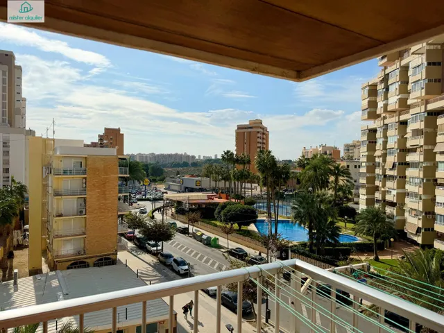 Apartamento 3 habitaciones 92m² en alquiler - 1a linea — 49