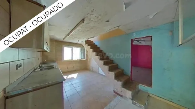 CASA OCUPADA, 6 habitaciones, PARCELA 852M2, PISCINA, CARRER