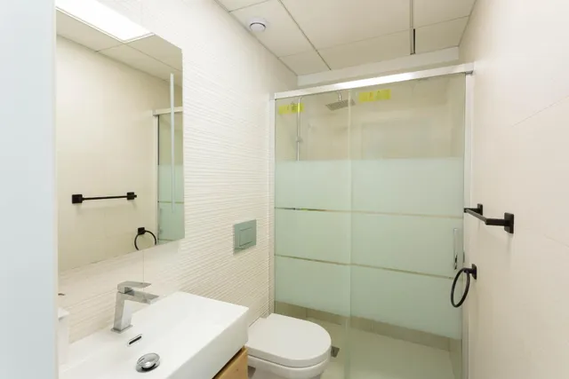 VIVIENDA ADOSADA A ESTRENAR — 20