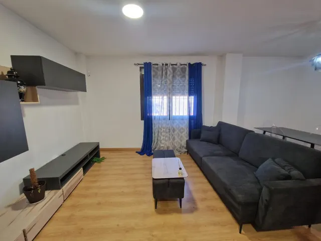 AOC VENDE PISO EN LOMINCHAR 2HAB, 1 BAÑO, PATIO 5 M2 Y TRASTERO — 6