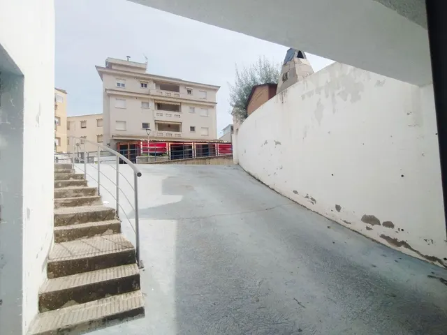 PARKING EN CUNIT MUY CERCA DE LA PLAYA — 12