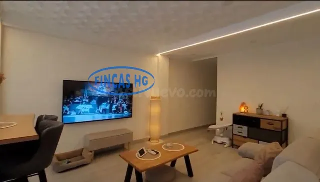 Vivienda con ascensor muy amplia y reformada en el barrio de Benalúa — 2