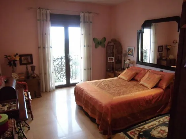 CHALET INDEPENDIENTE EN VENTA EN URB. LA ALCAYNA, AMPLIO, LUMINOSO Y EN PERFECTO ESTADO — 8