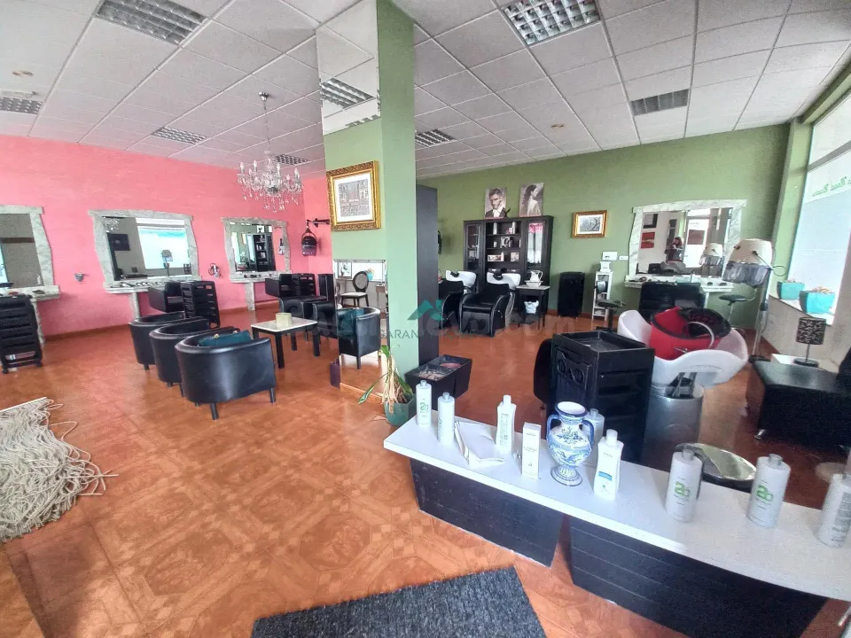 Se alquila local comercial en Ramales de la Victoria