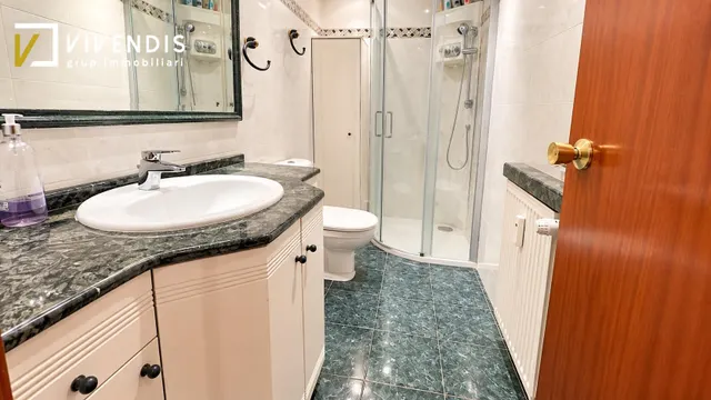 PISO DE ALQUILER - RECTORAT — 23