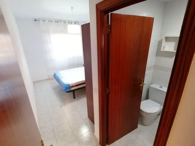 Piso de 4 Dormitorio y 2 Baños - Garaje coche y moto Opcional — 12
