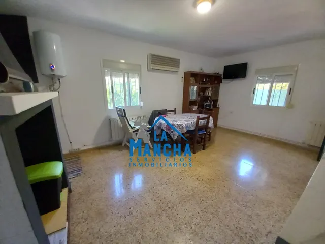 *250.000€*. inmobiliaria la mancha vende parcela urbana en urbanización riachuelos (Albacete). — 16