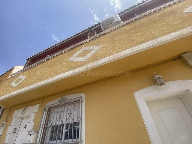 SE VENDE piso OKUPA en C RVDA MADRE MARIA MICAELA  56 de Alm — 2