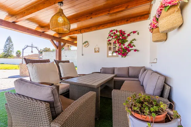 CHALET — 37