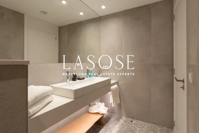 Impresionante dúplex con terraza privada en alquiler en La Salut — 46