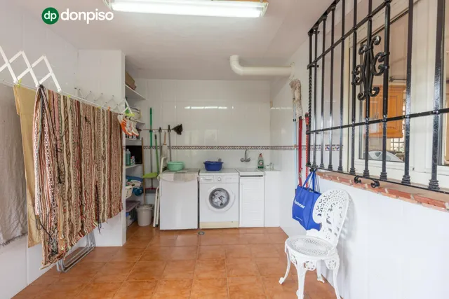Complejo industrial con vivienda en Alhendín con 2500 metros cuadrados — 24