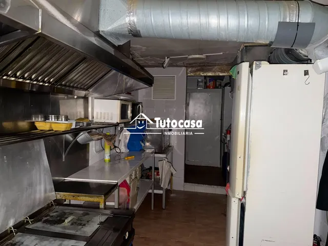 SE  VENDE  piso en planta baja  COMERCIAL  PISO BAJO 100% FINANCIACION . — 8