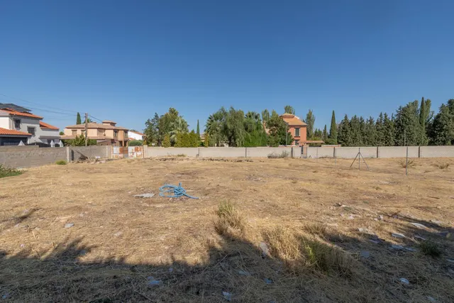 Magnífico solar de 1.002 m2 destinado a chalets individuales en la Urbanización Molino Ato de Otura — 26