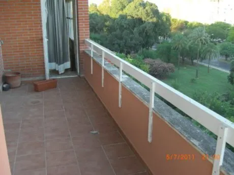 PISO ATICO  DE DOS GRANDES DORMITORIOS, 1 BAÑO, AMPLIO SALÓN, COCINA, TERRAZA DE 19M2, GARAJE Y TRAS — 11