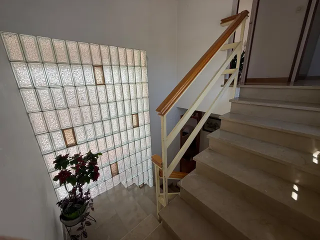 Casa de 5 habitaciones con garaje para 2 coches, terraza y aire acondicionado – lista para entrar a vivir — 29