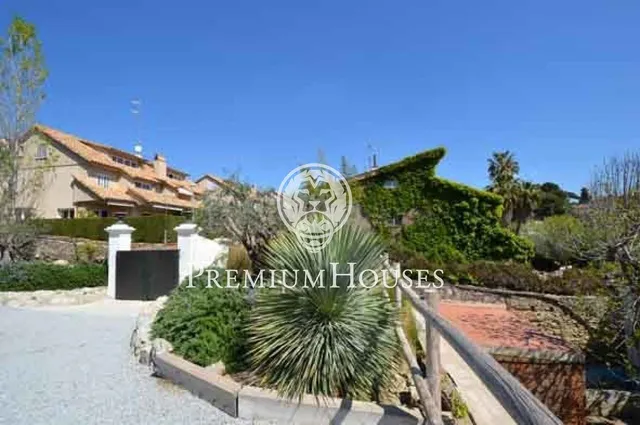 Terreno con muchas posibilidades en Tiana — 4