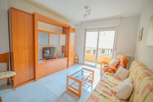PISO EN CALLE EMILIA PARDO BAZAN 8 — 21