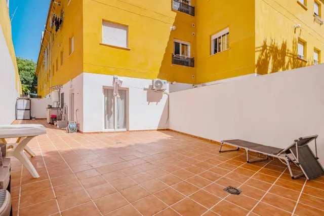 PISO CON PATIO Y COCHERA EN LA ZUBIA — 26
