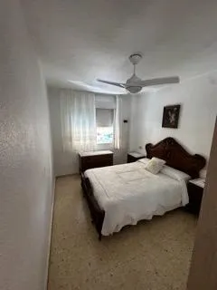 Gran apartamento familiar de 3 dormitorios, 2 baños y parking techado. A 500m de la playa — 19