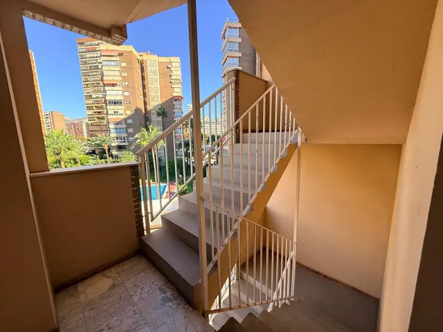 Fantástico piso de dos dormitorios en el centro de Benidorm — 43