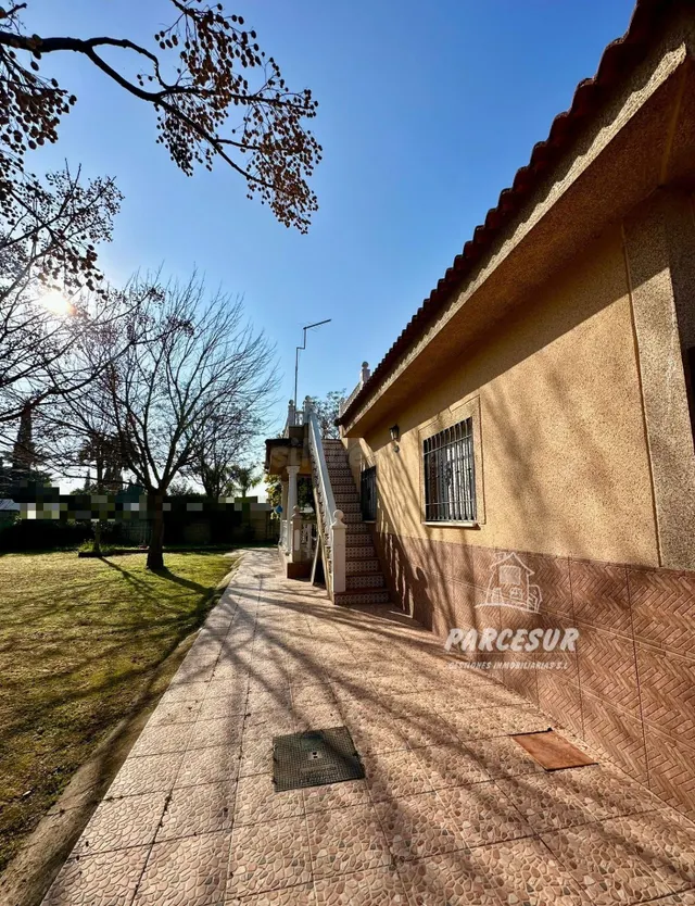 Bonita casa con piscina en Ctra Palma del Río a 5 minutos de - foto 3