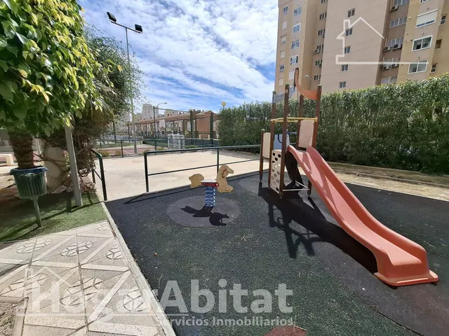 ¡PLAYA DE SAN JUAN! ÁTICO ALTO EN RESIDENCIAL CON PISCINA Y DOS TERRAZAS — 46