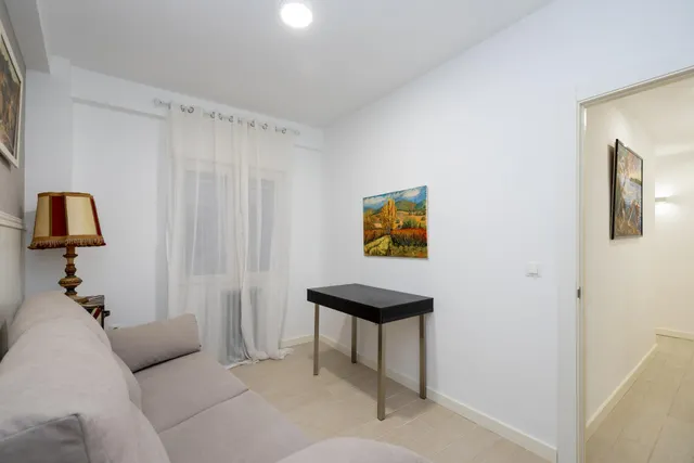 ESPECTACULAR PISO DE 4 DORMITORIOS EN PEDRO ANTONIO DE ALARCÓN 9 — 27