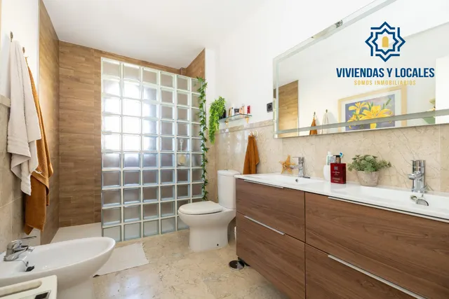 MAGNÍFICO CHALET EN URB. SUEÑOS DE CADIMA, ALHENDIN — 24