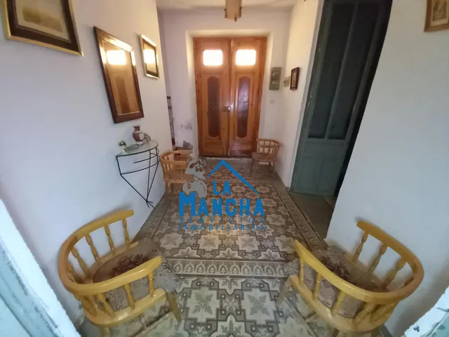 *53.000€* inmobiliaria la mancha vende casa con patio en Barrax ( Albacete ). — 6